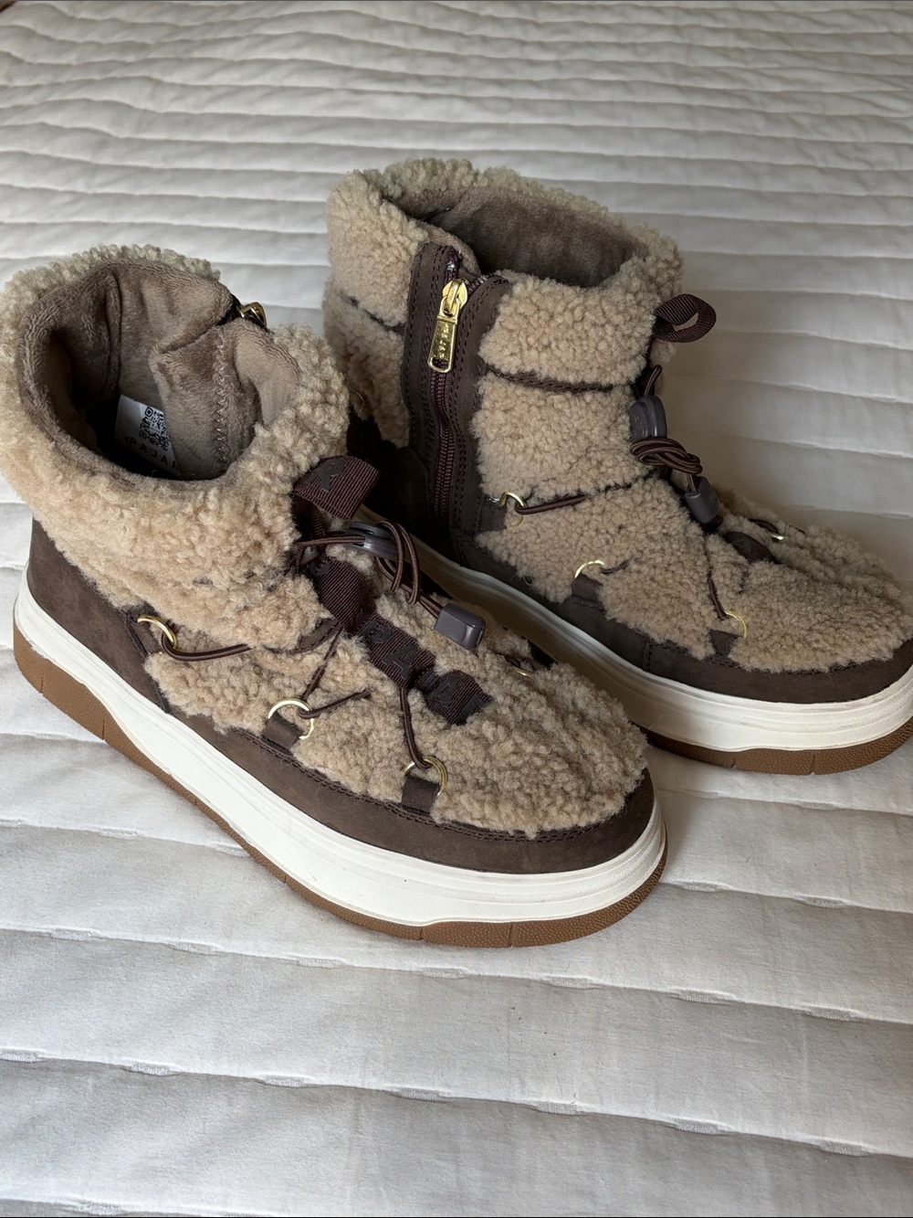 Pajar Womens Sherpa Boots in Tan and Brown